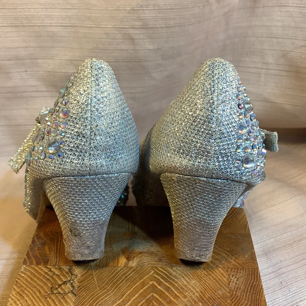 Link bedazzled dressy heels worn once for a weddin